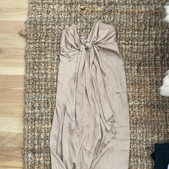 Zara - Picture 1 of 1